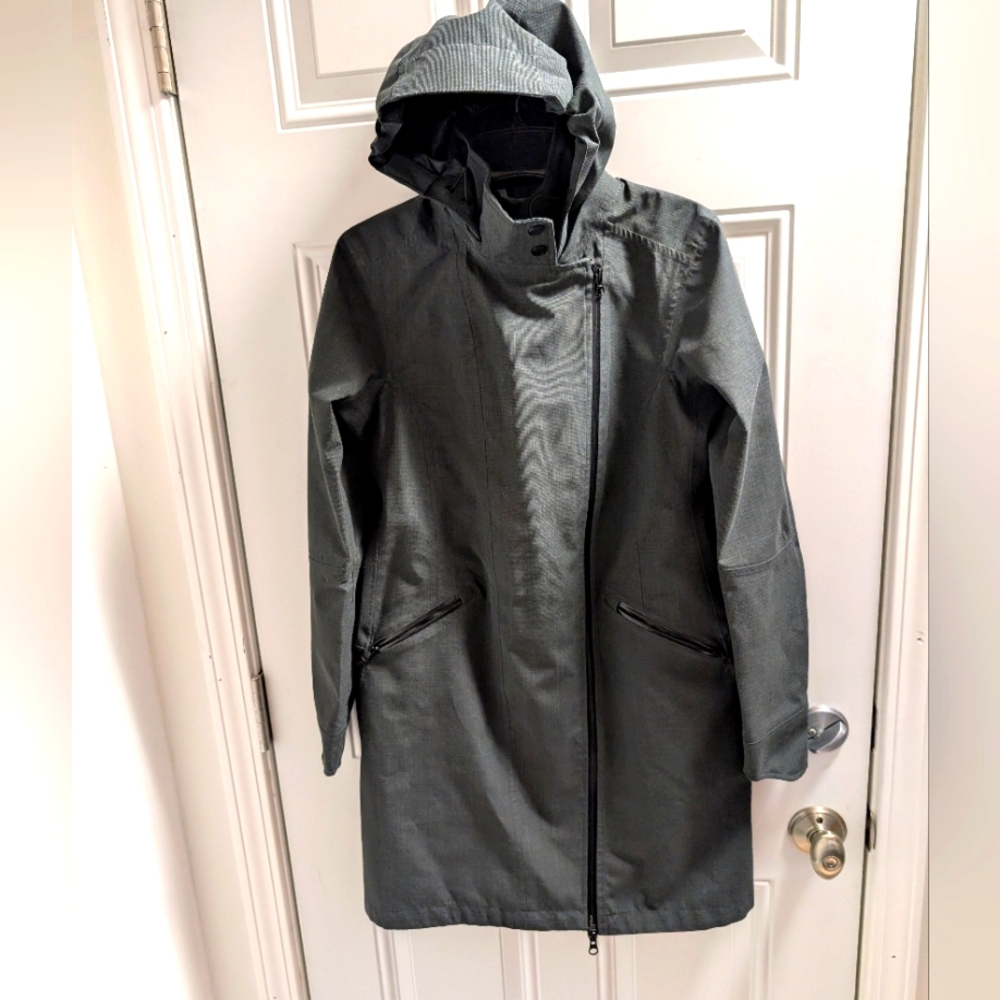 Athleta Slate Grey Hooded Rain Jacket — Women’s XS
